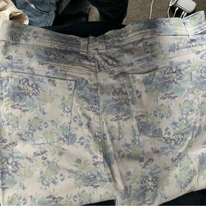 New summer capris, beautiful light pattern